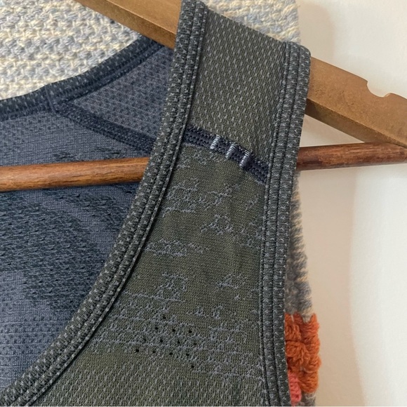 Lululemon Men’s Metal Vent Breathe Tank Medium - Picture 3 of 5